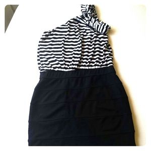 Caché one shoulder dress